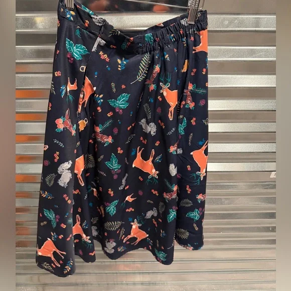 Modcloth Navy Skirt with Animal and Floral Print size medium Great - Picture 4 of 4